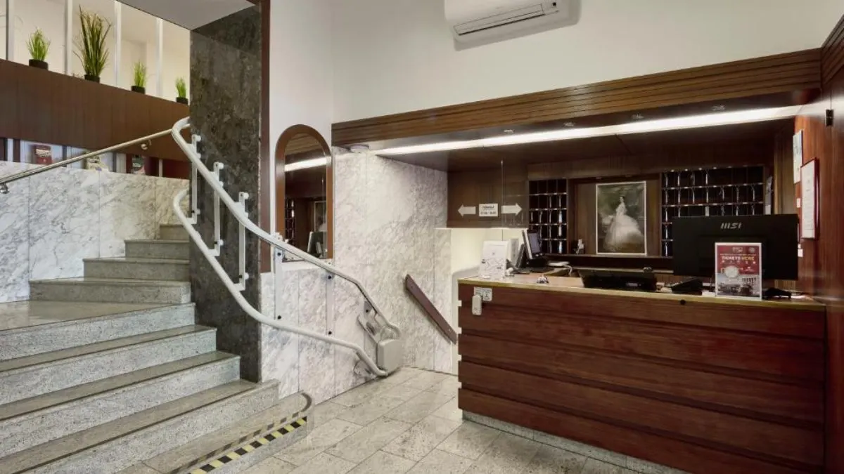 Hotel Terminus - photo